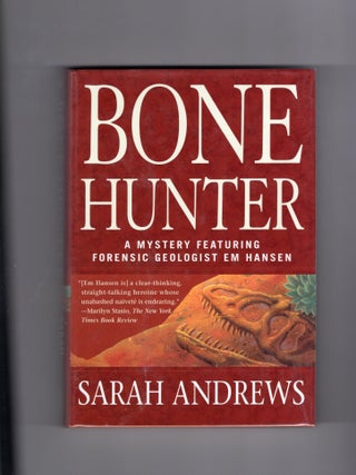 Item #9031487 An Eye For Gold. Sarah Andrews